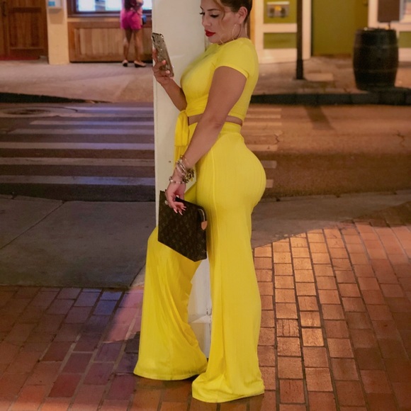 Yellow Set - Picture 2 of 2